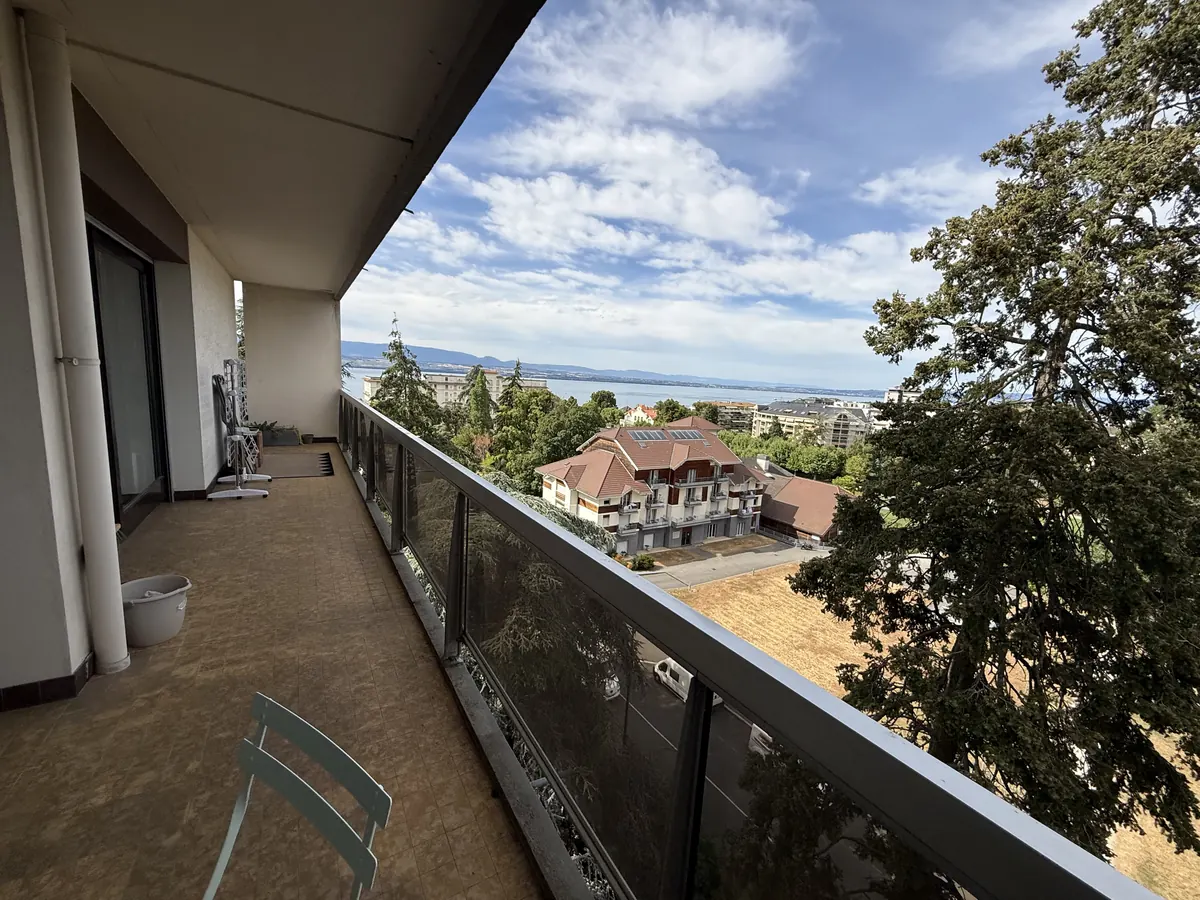 Le grand balcon, face au lac